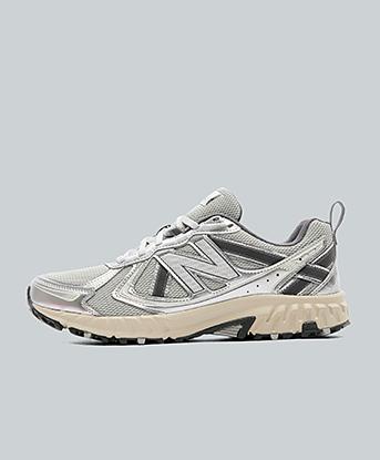 New Balance 410v5 Trainer in Grey / Metallic / Sail
