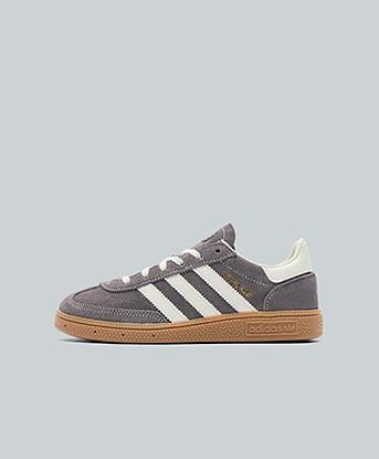 adidas Originals Infant Handball Spezial Trainer in Gret Strata / Off White / Gum 4