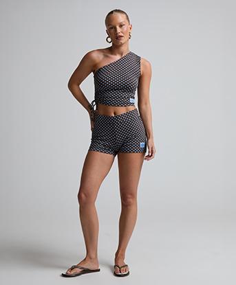 Forena Womens Dotty Ruched Off The Shoulder Top in Coco Ember / Summer Sky