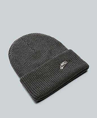 Nike Peak Beanie in Black Heather / Metallic Silver