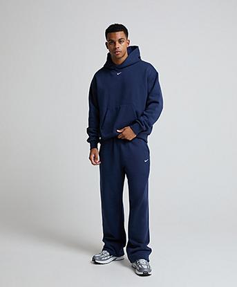 Nike Solo Bungee Open Hem Jogger in Midnight Navy