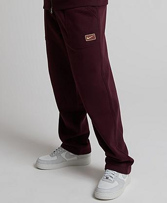 Nike Street Fleece Open Hem Pant in Burgundy Crush