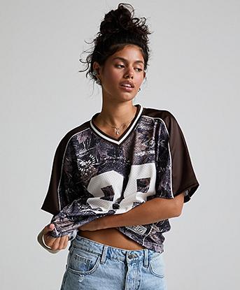 Dripmade Womens Playoff Jersey in Real Tree Camo
