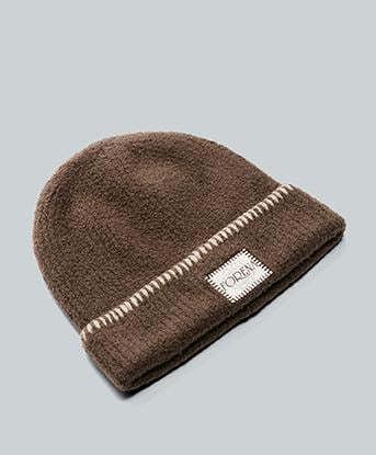 Forena Womens Ebony Knitted Beanie in Cocoa Ember