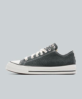 Converse Chuck Taylor Throwback Ox Studded Trainer in Black / Silver / White