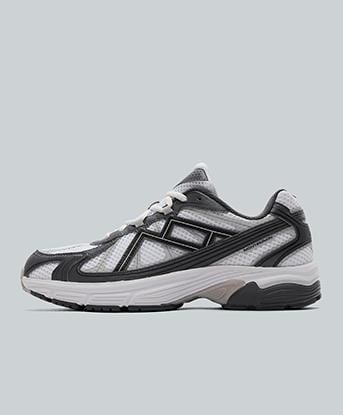 White / Forged Steel / Salted Fog