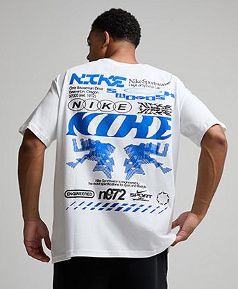 Nike Poster LSE T-Shirt in White / Blue